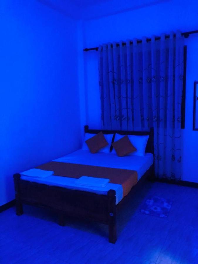 Freedom Inn Negombo Ngoại thất bức ảnh