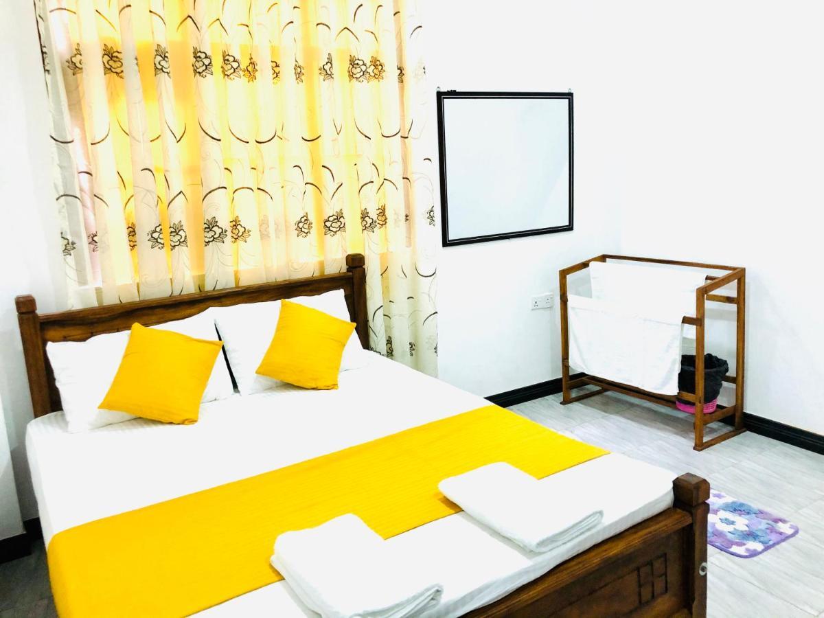 Freedom Inn Negombo Ngoại thất bức ảnh